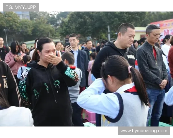 杨晨以奋斗精神谱写新时代青年成长与梦想追求的励志篇章