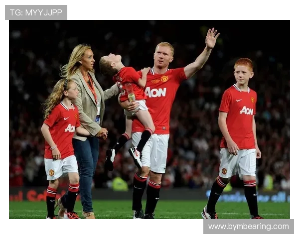 保罗斯科尔斯传奇生涯解析从默默无闻到曼联中场灵魂的蜕变之路