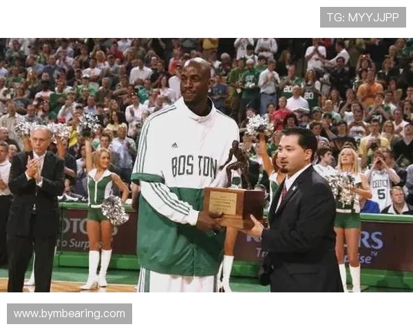 凯文·加内特：从全能球员到NBA传奇，回顾不朽的篮球生涯