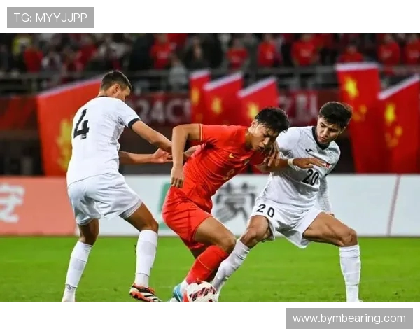 中国男足逆转取胜展现坚韧意志全队团结拼搏点燃球迷激情